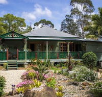 Billabong Cottage Bed  Breakfast - Renee