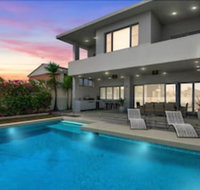 Magnificent Beach House - Internet Find