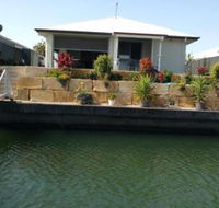 M  Ts Waterfront Bed  Breakfast - Internet Find