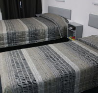 Bourbong Street Motel - Internet Find