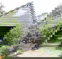 Elm Cottage Barn - Internet Find