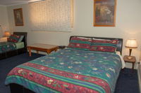 Chrissie's Dongara - Pet Friendly