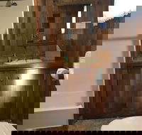 Cradle Mountain Highlanders Cottages - Renee