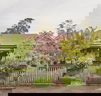 Box Cottage Apartment - Renee