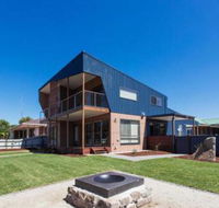 Bendigo Lakeside Accommodation - Renee