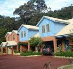 Beachside Apartment - Internet Find