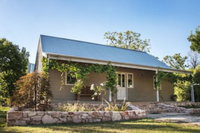 Johanna NEW MODERN HOUSE