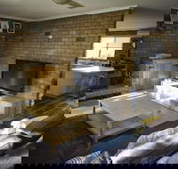 Monty's On Lumley Drive - Renee