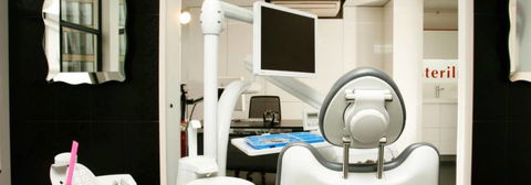 Chris Hart Prosthodontist - Renee 1