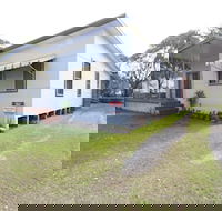 Muller's Cottage at Hat Head - Internet Find