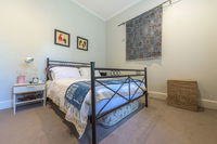 Exquisite 4 Bedroom House with Pool