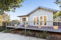 BOUTIQUE STAYS - Queen Adelaide