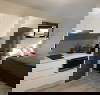 Alfred Apartment - Internet Find