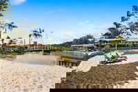 Resort Style 2 Bdrm in Homebush with Bay View