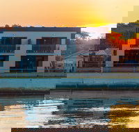 Ulverstone Waterfront Apartments - Qld Realsetate