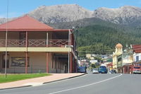 Mt Lyell Motor Inn