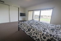 Wenneelys 26 / 45 St. Andrews Boulevard