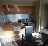 Flinders Lane Holiday Apartments - Internet Find