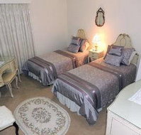 Tranquil Gardens - Swimm