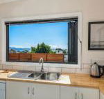 Southern Beaches Holiday House - Internet Find