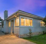 The Entrance North Lakeside Cottage - Internet Find