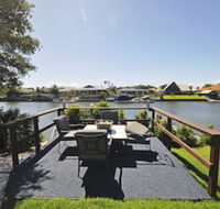 Bribie Island Canal Holiday Destination - Internet Find