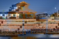 8 Kestrel Place