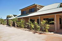 Ningaloo Breeze Villa 7 3 Bedroom Fully Self Contained Holiday Accommodation