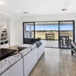 Tee Two on Troon 21 / 30 Troon Drive