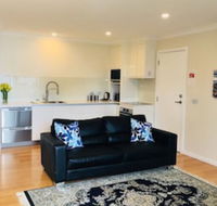 Balmoral Apartment - Internet Find