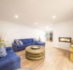 Clissold 58 - Renee