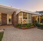 Woorim Secluded Palms Cottage - Internet Find