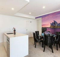 Modern Spacious Aptliverpool With Incredible Views - Qld Realsetate