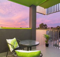 Canopy at 44 Minutes from the CBD Train Cafes Wifi Nespresso Amenities - Petrol Stations