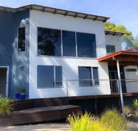 BAY of FIRES BEACH SHACK ocean views from a modern Beachhouse - Swimm