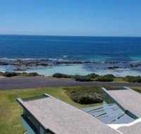 Boathouse nearly in the water  wonderful views - Qld Realsetate