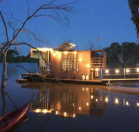 Bills Boathouse - Internet Find