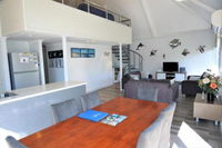 Osprey Holiday Village Unit 121 Fantastic 3 Bedroom Holiday Villa with a Pool in the Complex