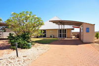 Osprey Holiday Village Unit 104 Luxurious 3 Bedroom Holiday Villa with a Pool in the Complex