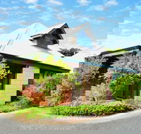 Cowrie Chalet - Renee