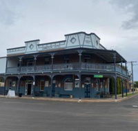 Commercial Hotel Curlewis - Internet Find