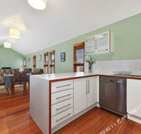 Family Friendly Weatherboard Cottage - Renee