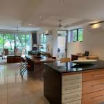 Beach House Apartment 1
