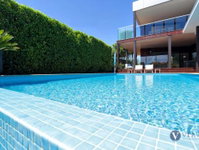 Seaview Stunning Bay Views