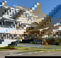 Castlereagh on Middleton - Apartment 4 - Internet Find