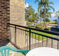 Great location close to waterfront Shops Restaurants  Cafes. - Internet Find