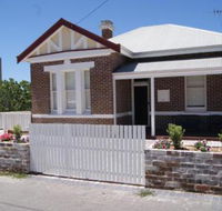 Old Sergeants Quarters - Internet Find