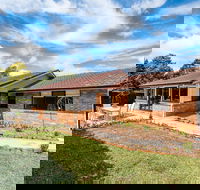 Hedge House- luxury space style location - Internet Find
