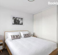 Brand new family friendly 3 bed villa walk shops - Renee