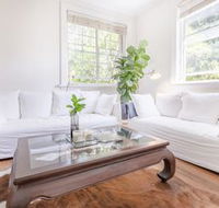 Bright Harbour Side 1 Bedroom Apartment - Renee